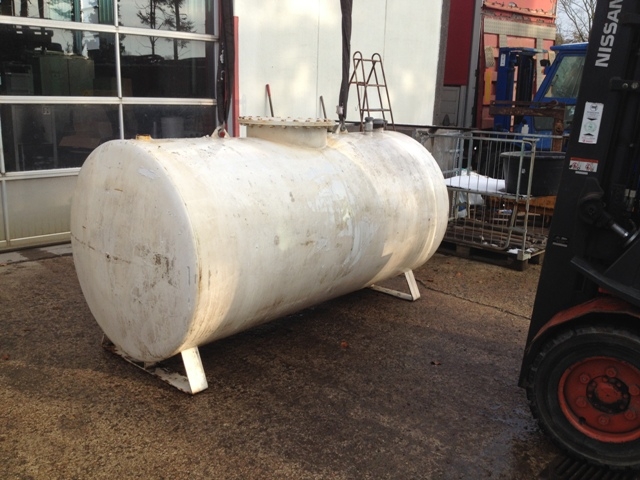 7110 - Olietank - 2500 liter - ROUG