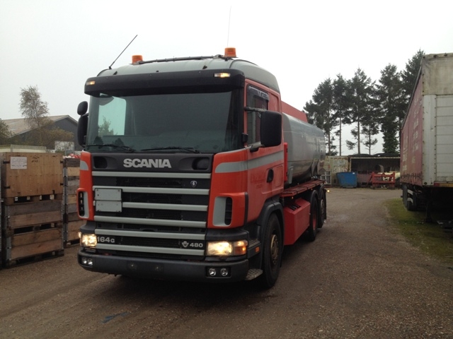 7445 - Scania - Tankbil -Diesel - V8 - 6x2