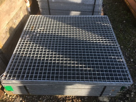 7685 - Galvanized Grating - Elephant Grating