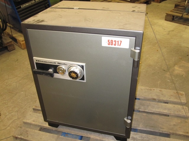 2816 - Safe - Deposit Box - DIAMOND SAFE