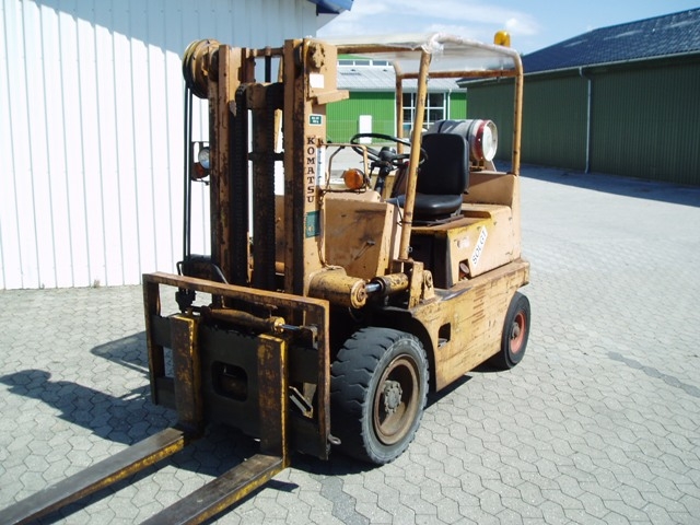 3375 - Truck - KOMATSU - Type: FG30-2