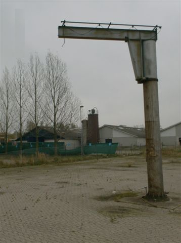 3679 - Svingkran - 2000kg