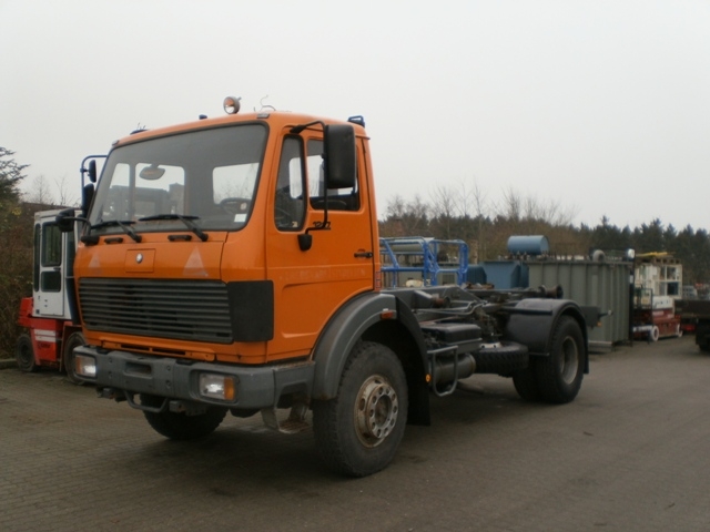 3733 - Lastbil - MERCEDES BENZ 1217 - CONTAINER LASTBIL