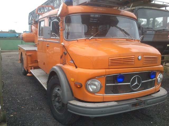 4342 - Lastbil - Mercedes Benz - Type: 1113 - Stigebil