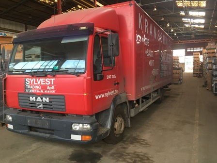7855 - MAN L2000 servicelastbil m/soveplads